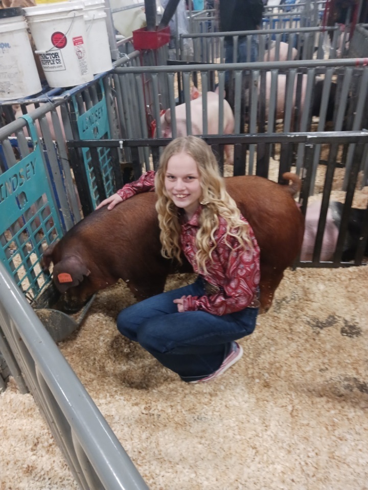 Annabell Lindsey with her Duroc Gilt